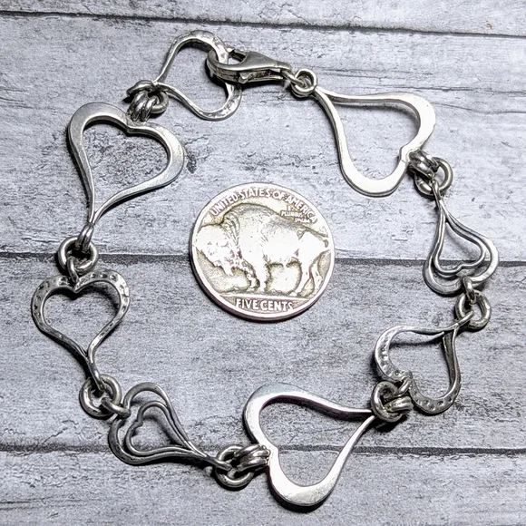 Sipada Retired "Spread Love" Oxidized Sterling Silver .925 Signed Heart Bracelet - Picture 4 of 8